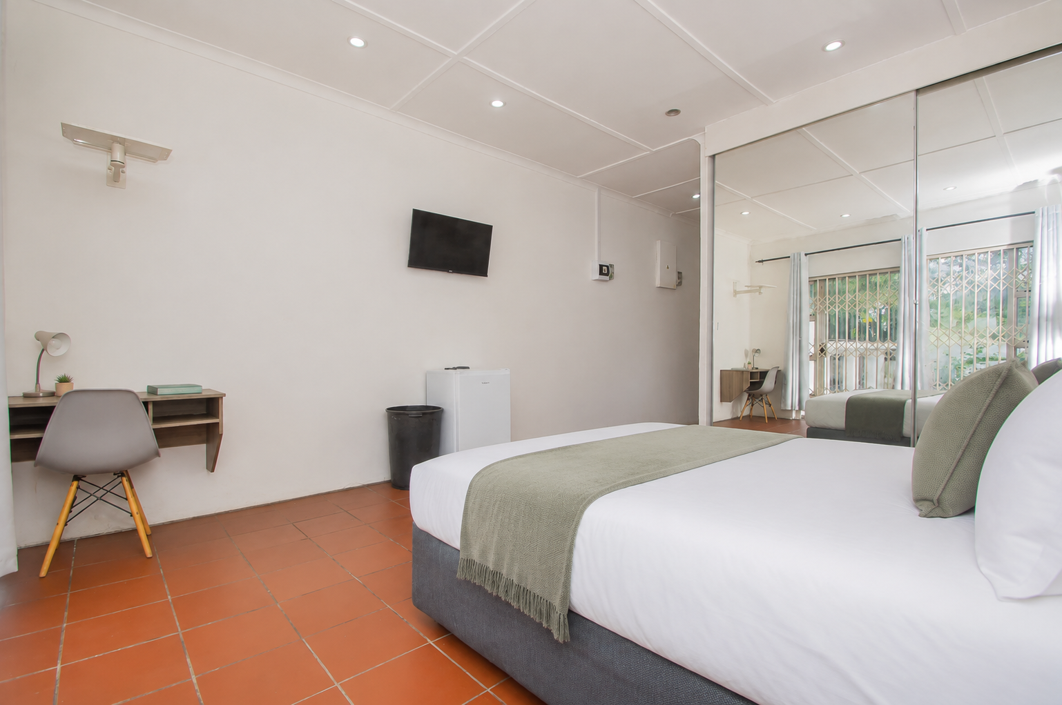 17 Gloucester Street room