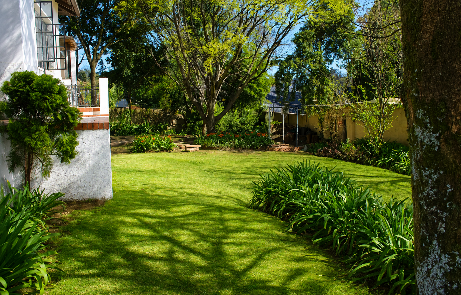 47 Molesey Avenue exterior